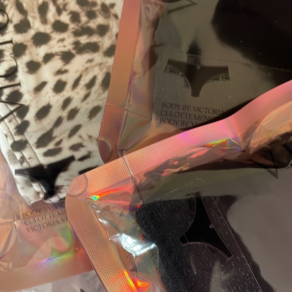 4 Leak Protection panties - Picture 8 of 8